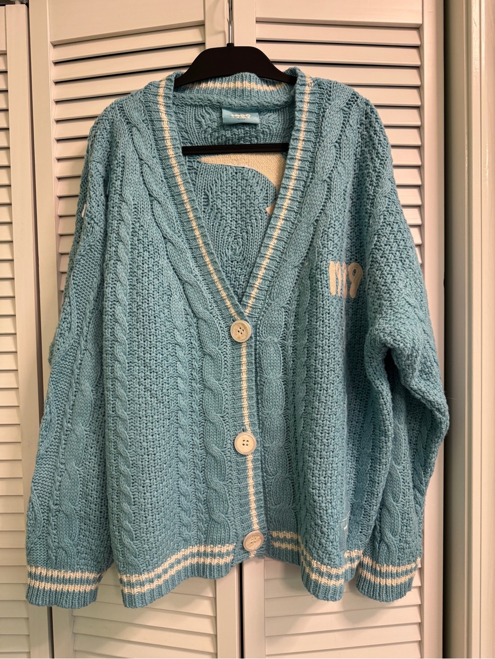 Taylor Swift 1989 cardigan